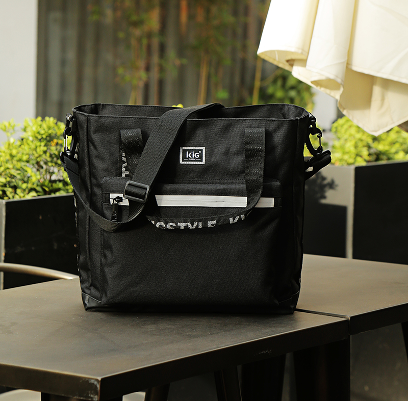 Black casual handbag